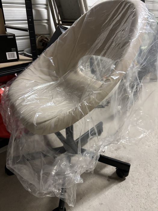 Въртящ  детски стол