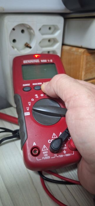 Multimetru digital Benning MM 1-2
