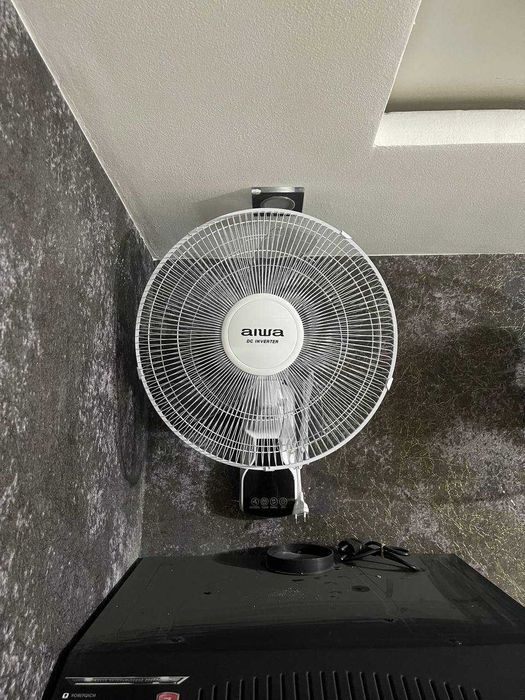 Napolniy Ventilyator Qora Oq