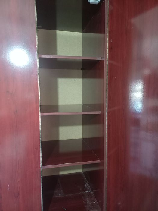 Toza sifatli bolalar va kottalar shkafi sotilad sifatli kelwtradii.