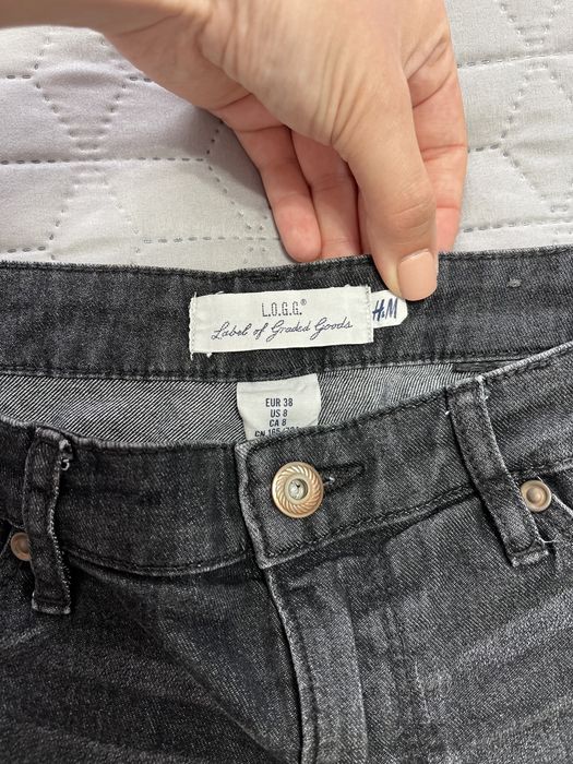 Vând pantaloni scurți din Denim