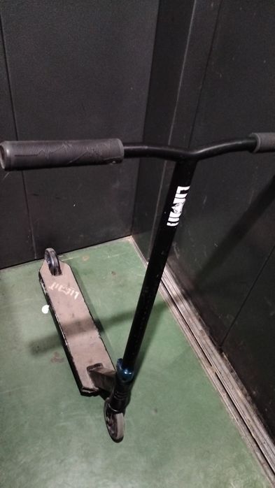 Продам самокат Limit 66