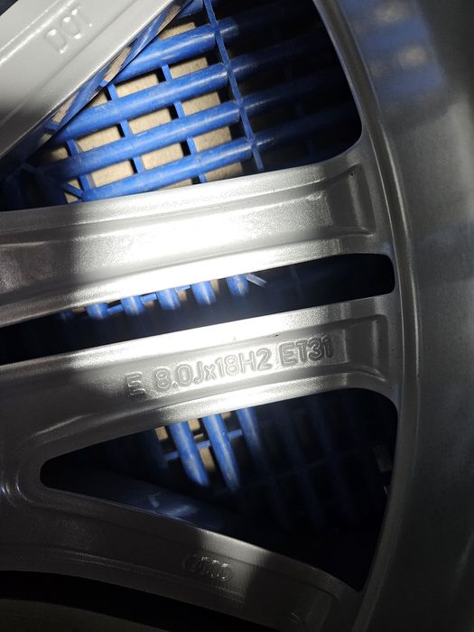 Vând 4   jante r18 Audi A4 A5 A6