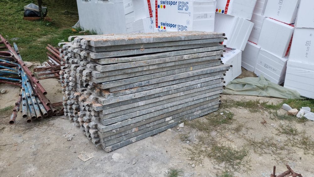 Inchiriez schela metalica