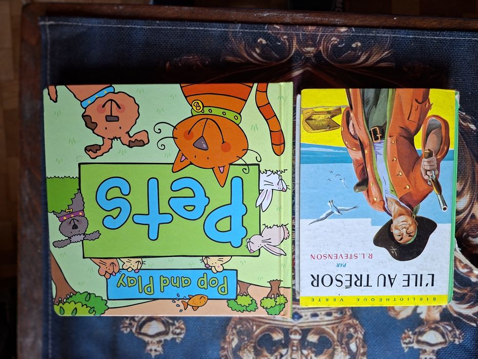 книги  всички по две €