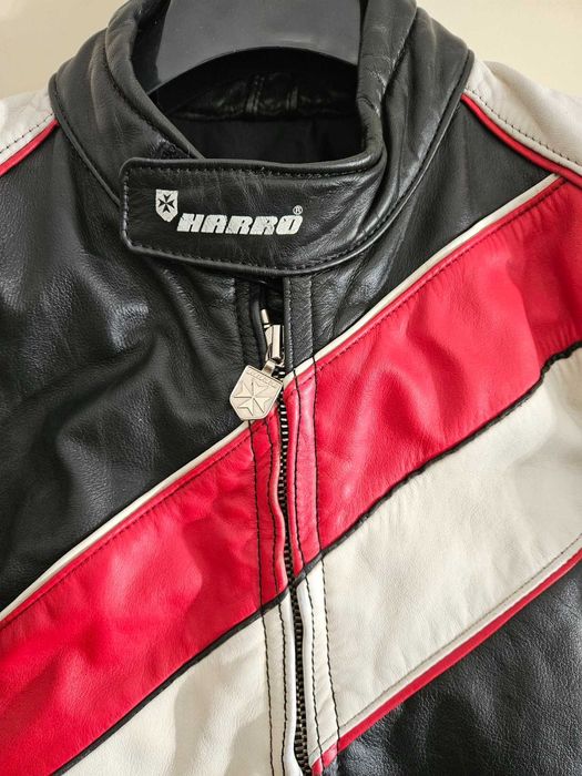 Мото кожени екипи от две части.