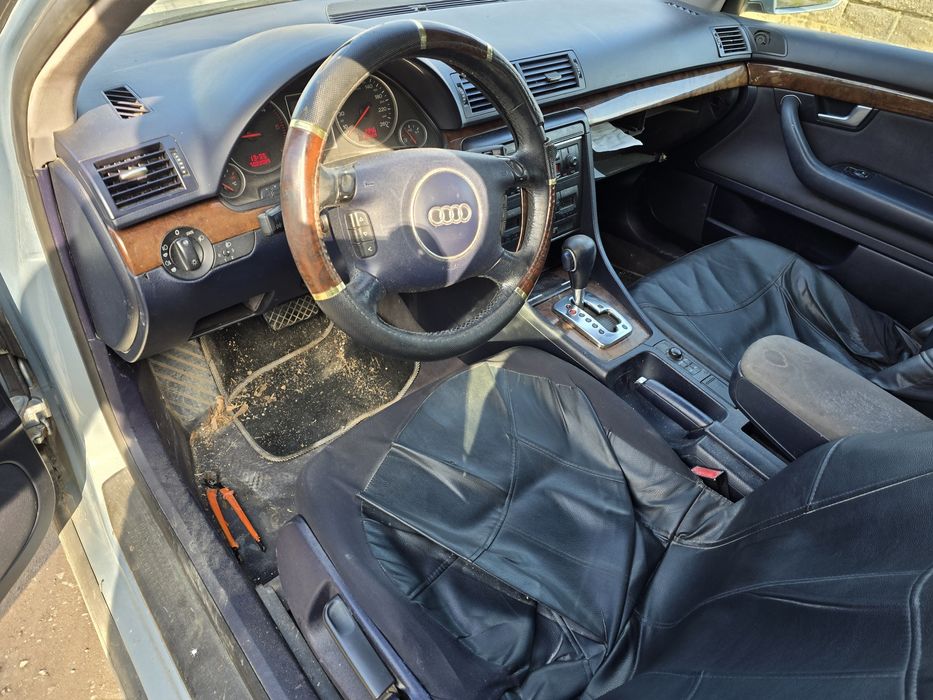 Продаеам ауди а4 б6 1.9 131кс автомат на части