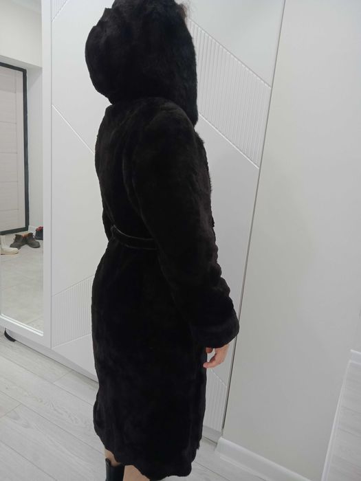 Продам Шубу мутоновую