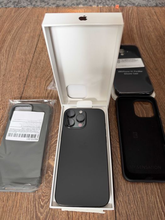 iPhone 16 Pro Max, Black, гаранция до 11.2027 г. - неразличим от нов