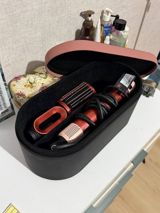 Dyson Airwrap Complete Long в цвете Ceramic Pink / Strawberry Bronze