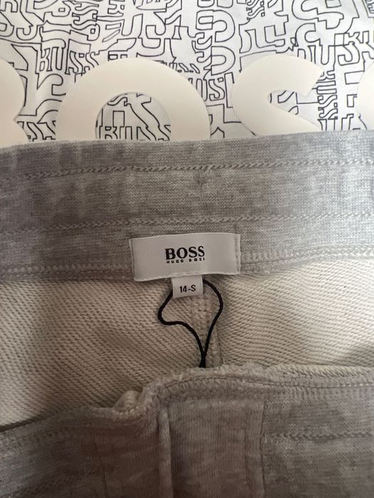 Tricou Hugo Boss+pantaloni scurți