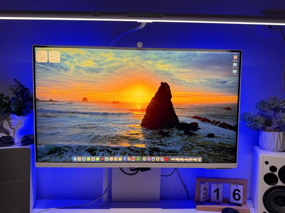 Монитор Samsung M8 smart -4K