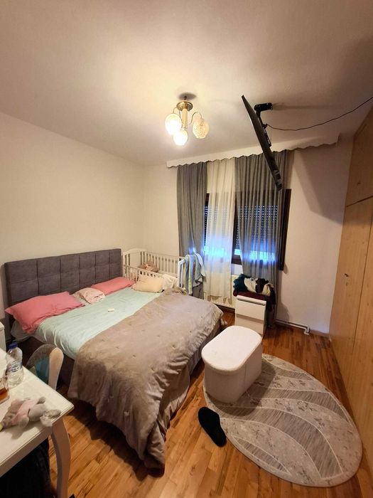 Продава двуетажна къща 150 м2 + 80 м2 и двор 400 м2 в Аспровалта, Гърция