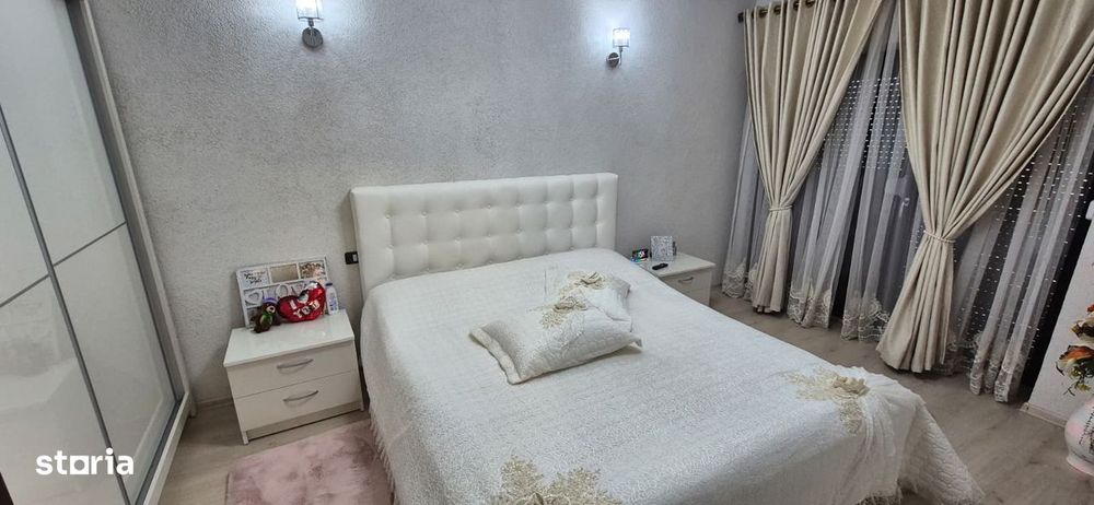 3 camere Zona Centrala – Teatru.
