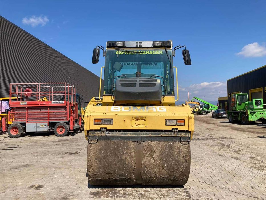 Валяк - двубандажен 12000кг Bomag BW174 ПОД НАЕМ от Рентекс