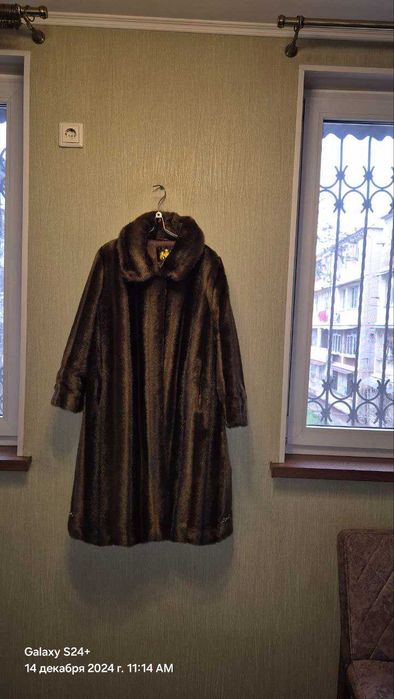 Шуба женская б/у