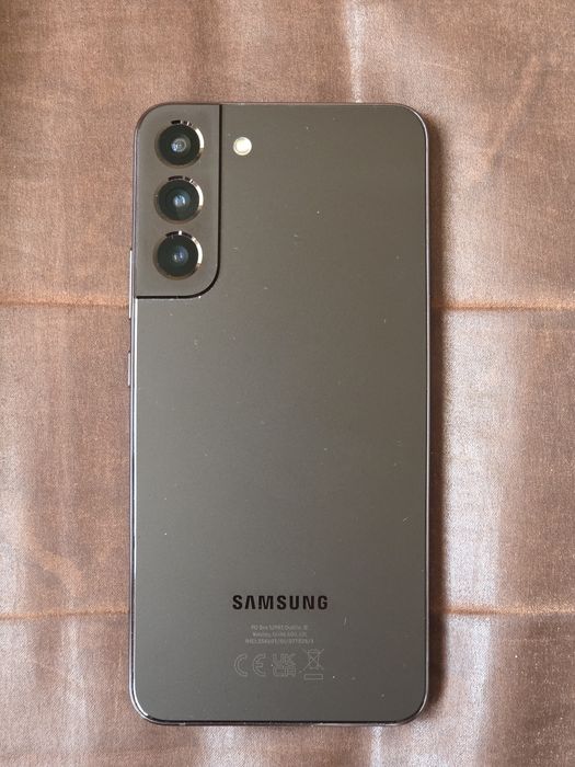 Samsung Galaxy S22+ PLUS