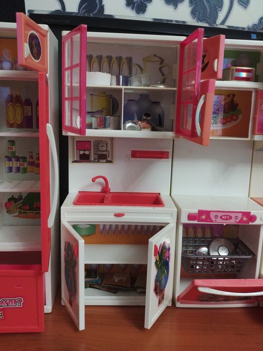 Продаю игровой набор мебели Monsters High