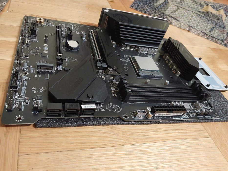 AMD Ryzen 7 5800X + MSI B550 Gaming Plus