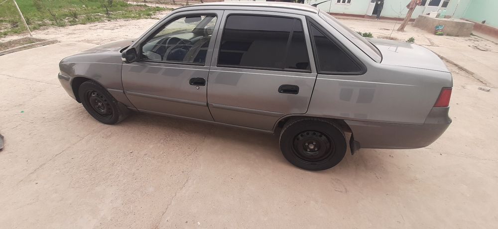 Nexia2  toza mashina yaxshi holatta