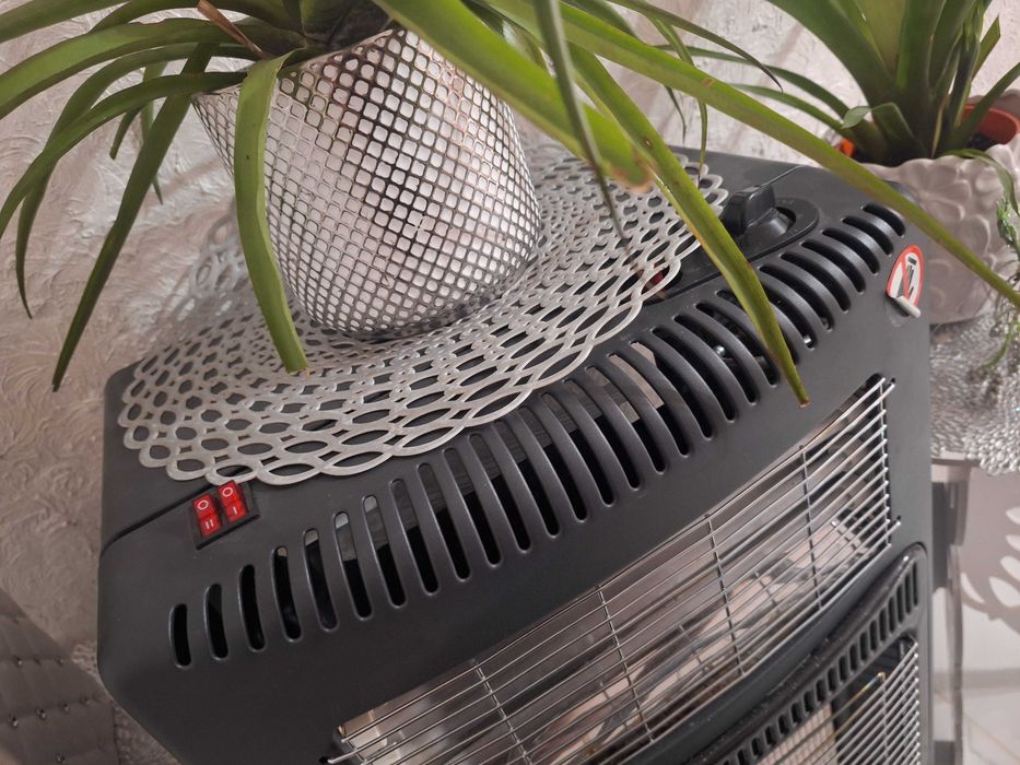 Vând soba electrica si pe gaz