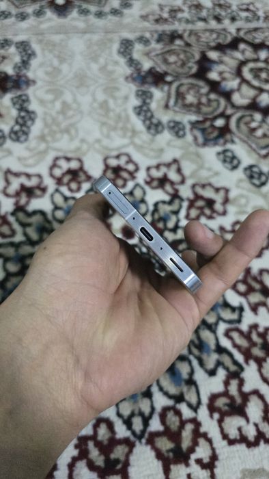 Samsung A56 8/128 gb tez va arzon sotiladi 2 oy ishlagan