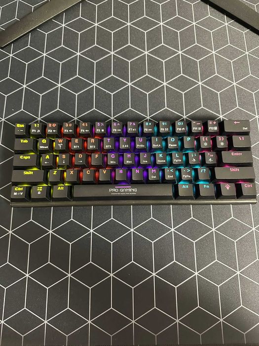 Vând Tastatura Gaming PRO GAMING VENOM K1 - NOUA