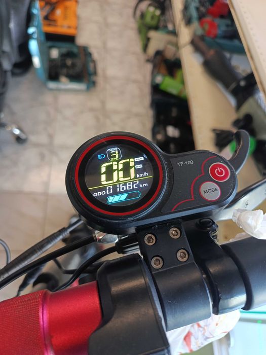 Тротинетка Kuqookirin M4 Pro