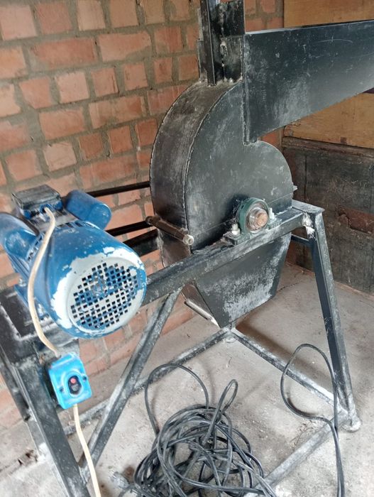 Mașinărie de măcinat mălai