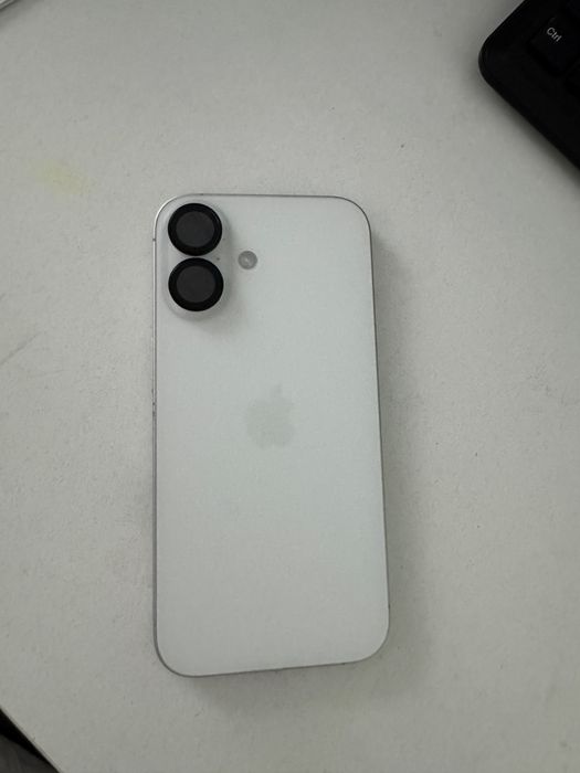 Продается Iphone 16