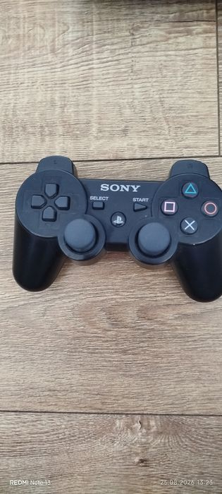 PS3 in stare buna, cu 4 jocuri și o maneta