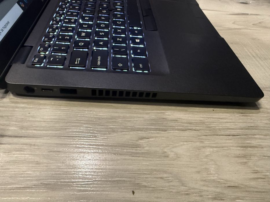 Dell Latitude 5400-i5 8365u/8гб/256гб м.2/Подсветка