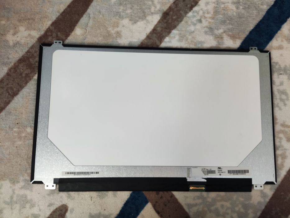 Display laptop full hd diagonala 15.6