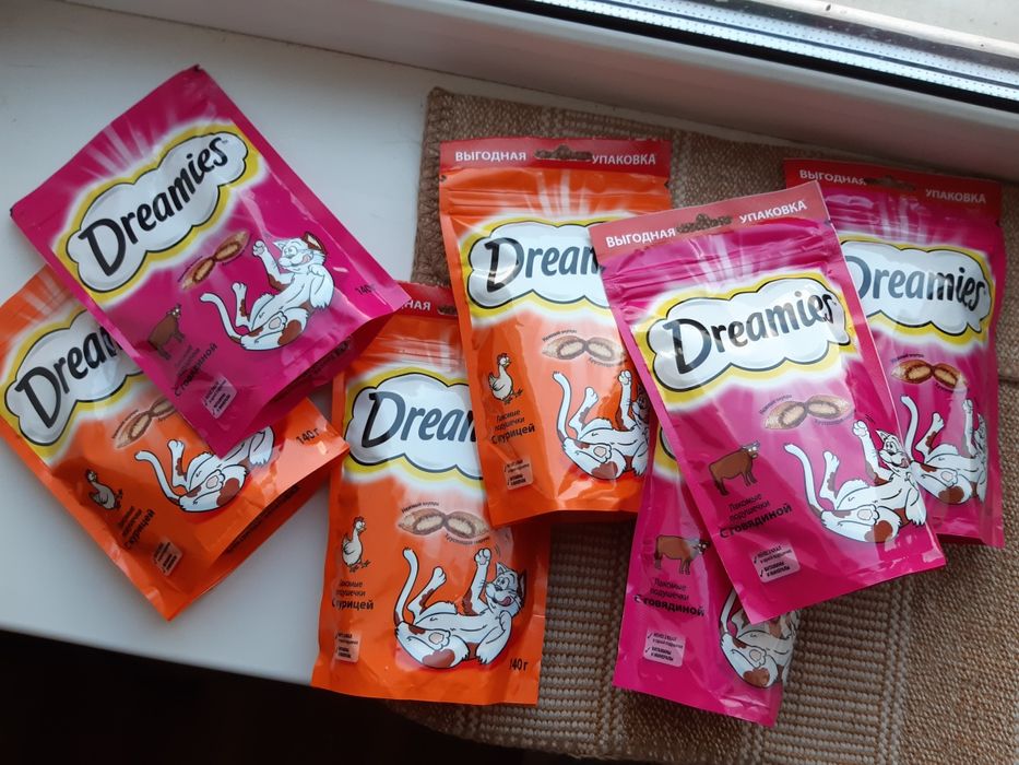 продам лакомство для кошек Dreamies