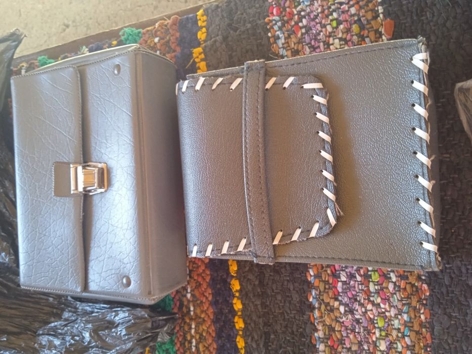 Кожени чанти за аксесоари