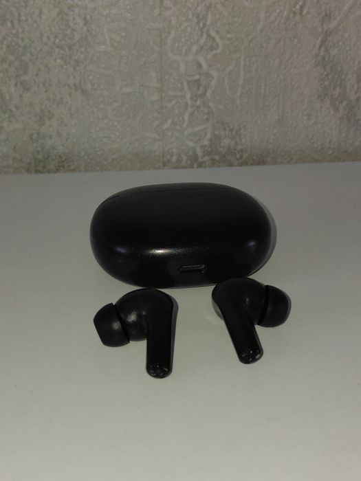 продаю Xiaomi Redmi buds 4 active