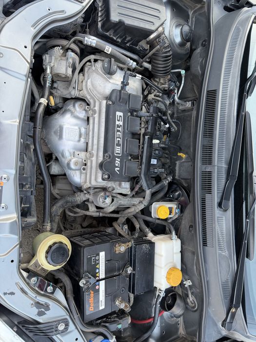 Продам свою нексия 3