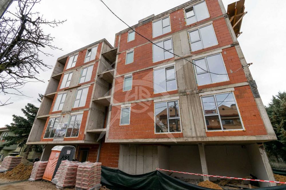 Двустаен апартамент в жк.  Овча купел № 100286