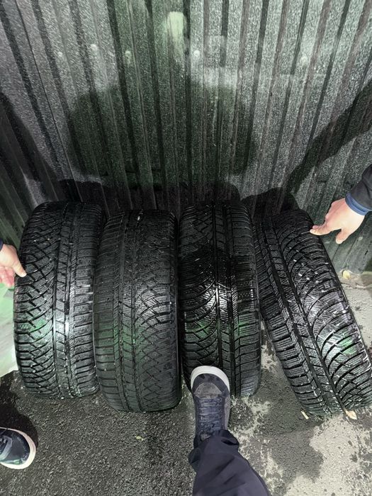 225/45/19 KUMHO Made in Korea