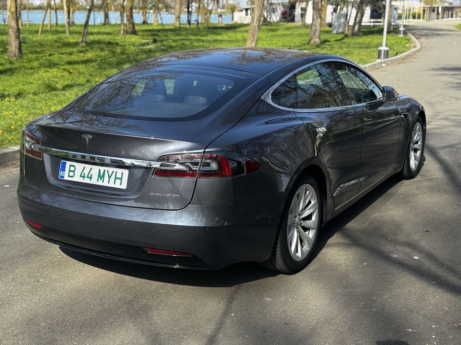 Tesla Model S Long Range Plus Raven