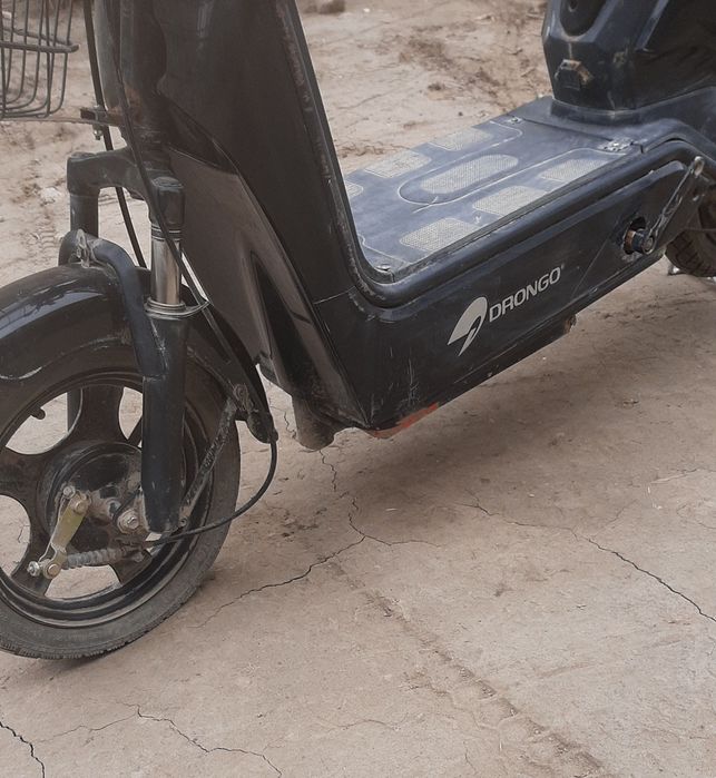 Электро скутер сотилади