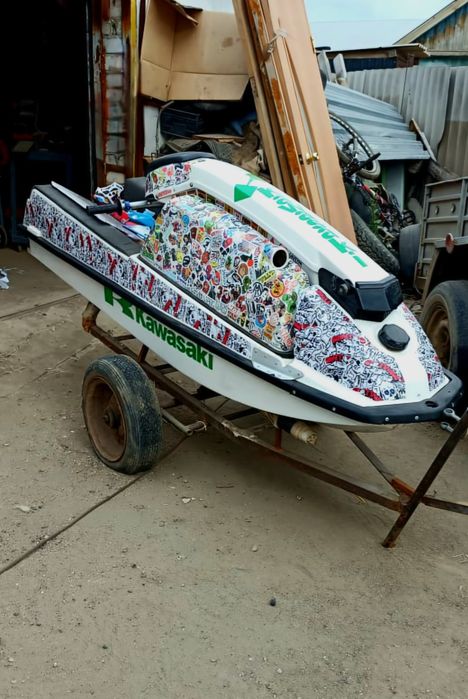 Kawasaki jet ski 550