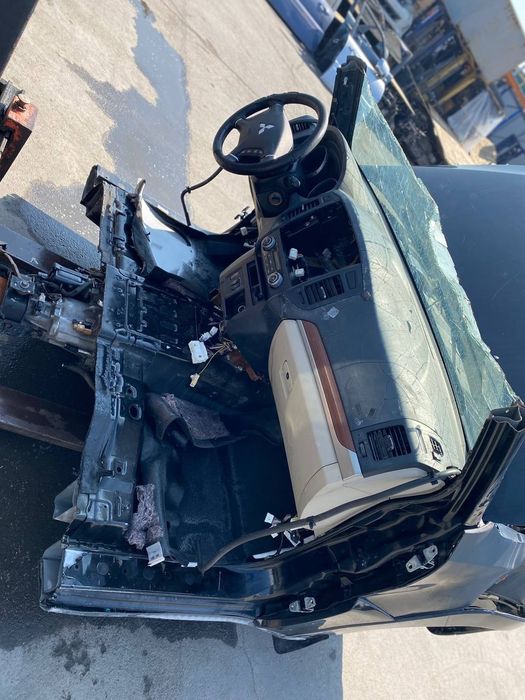 Запчасти mitsubishi pajero 3-4