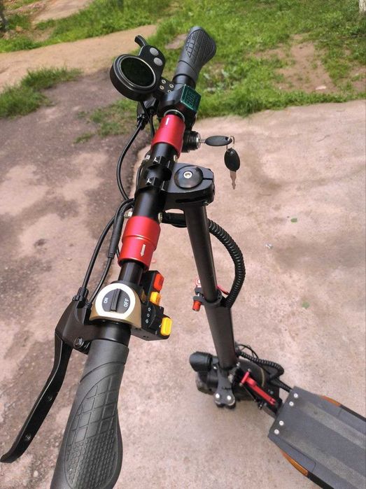 Электросамокат Skill Max H7 + два разных седла и быстрая зарядка