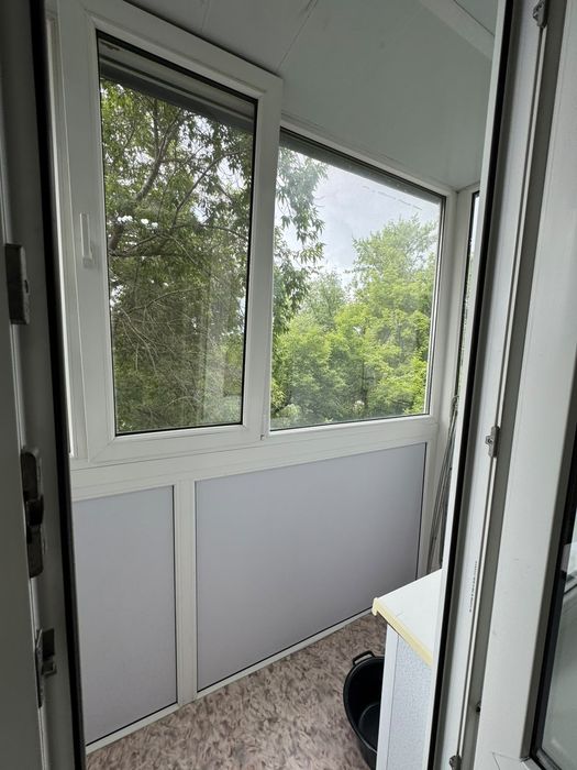 Продам 2х ком квартиру 3/5не угловая