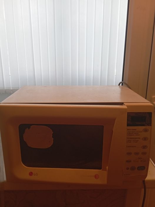 Продам микроволновку  "LG"-15500