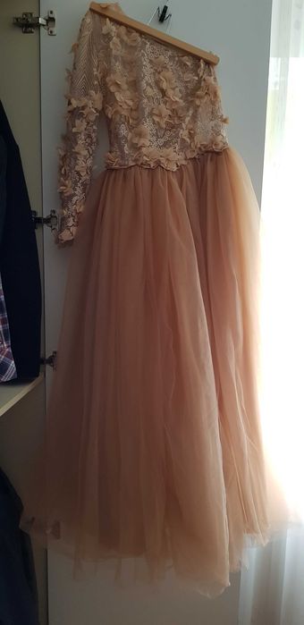 Vind rochie  de ocazie