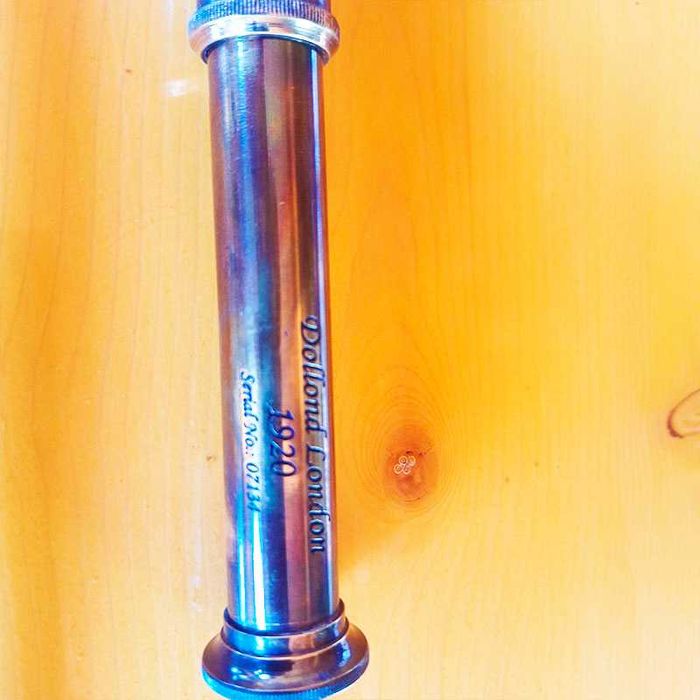 Бронзов далекоглед в дървена кутия