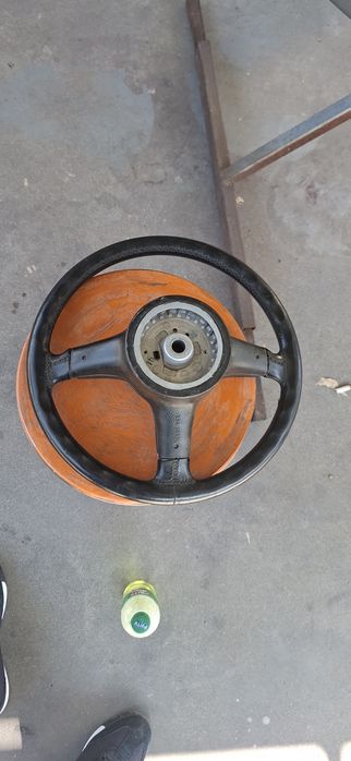 Волан Bmw e30 оригинална кожа 38см