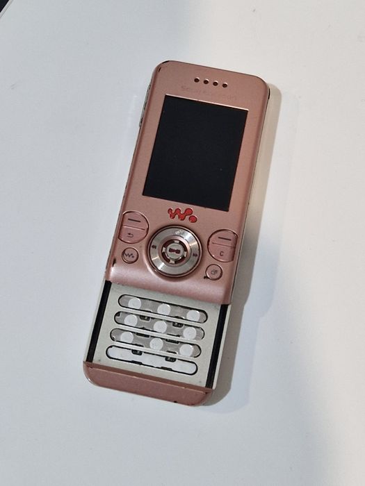 Telefon Sony Ericsson fara tastatura